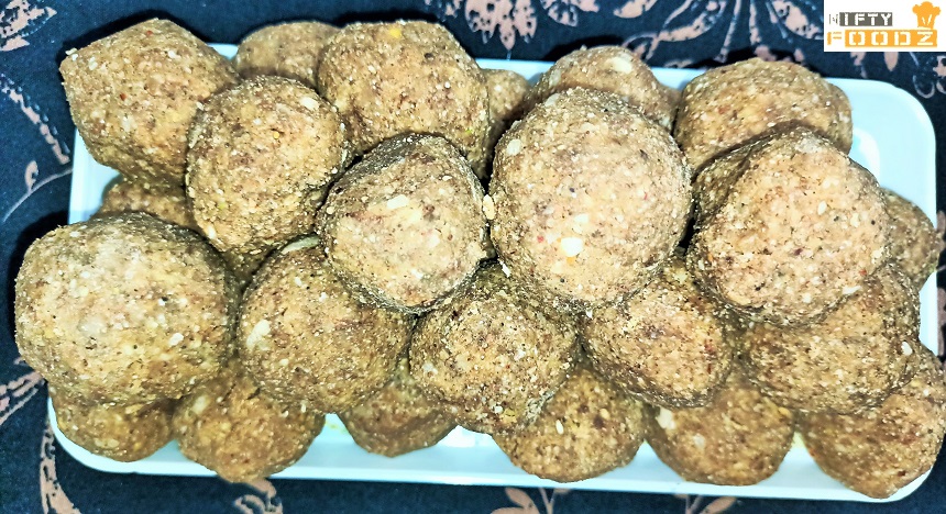 Gond ke Laddu ( Edible Gum Ladoo)